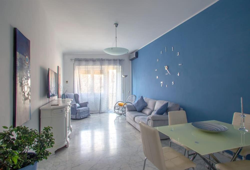 Home Bernadette Rome Luaran gambar