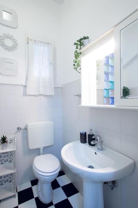 Home Bernadette Rome Luaran gambar