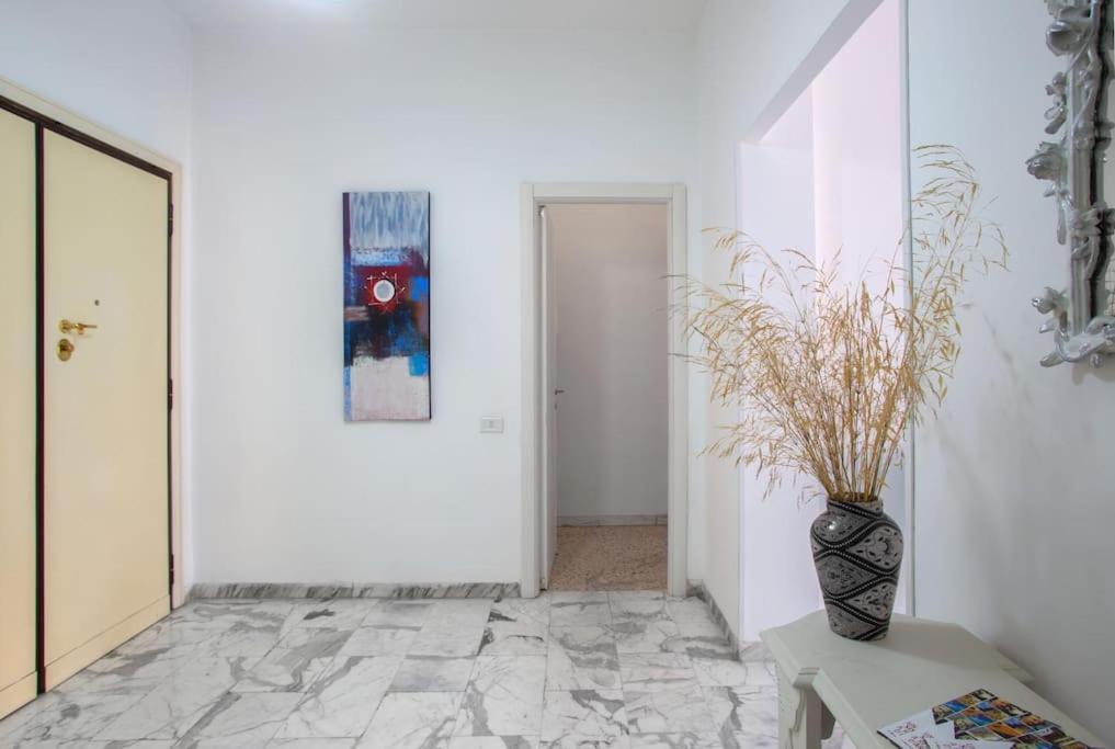 Home Bernadette Rome Luaran gambar