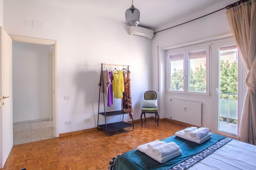 Home Bernadette Rome Luaran gambar